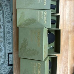 Olive Green Skincare Set